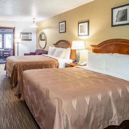 Quality Inn Keystone Near Mount Rushmore מראה חיצוני תמונה