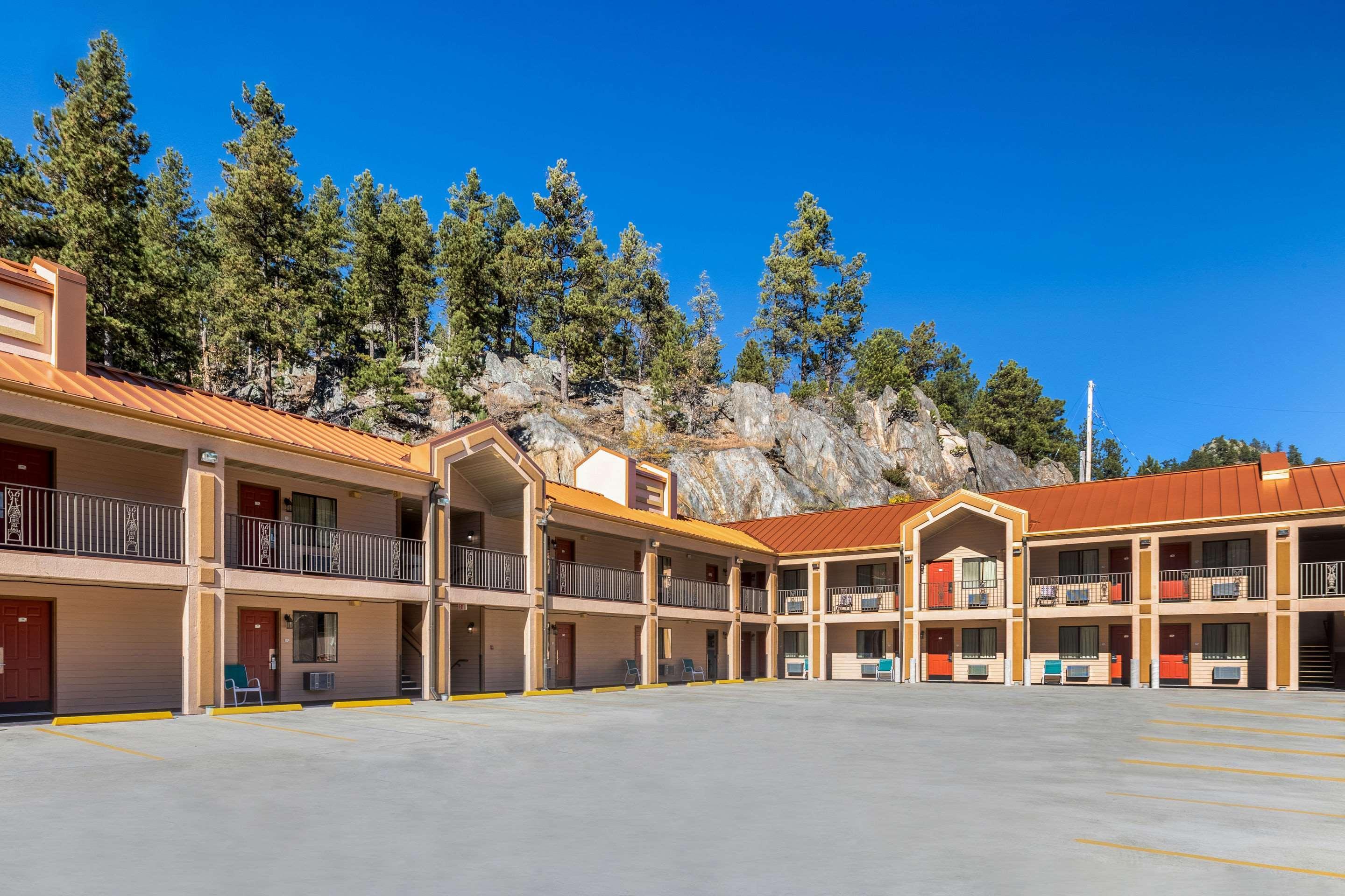 Quality Inn Keystone Near Mount Rushmore מראה חיצוני תמונה
