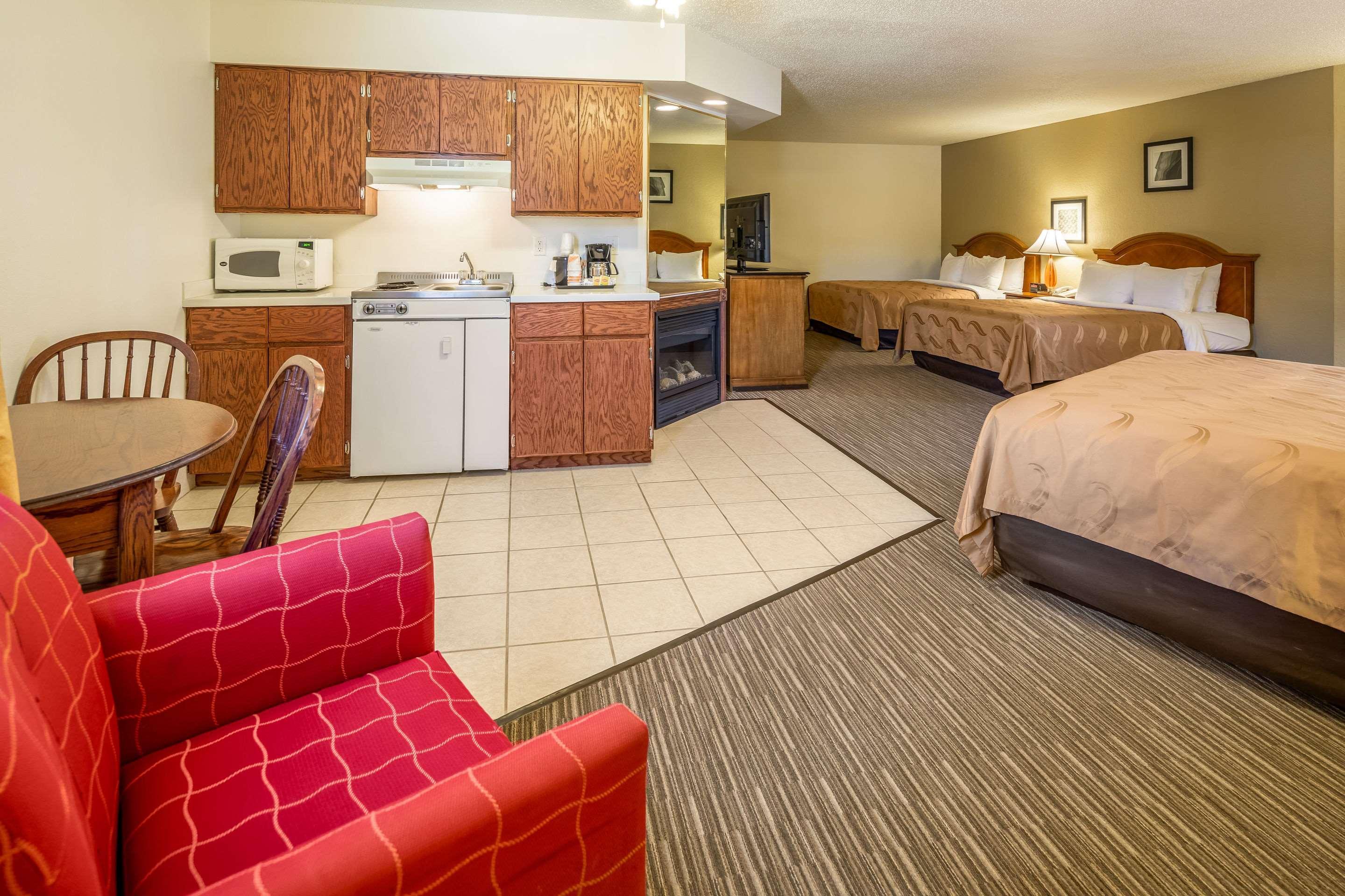 Quality Inn Keystone Near Mount Rushmore מראה חיצוני תמונה