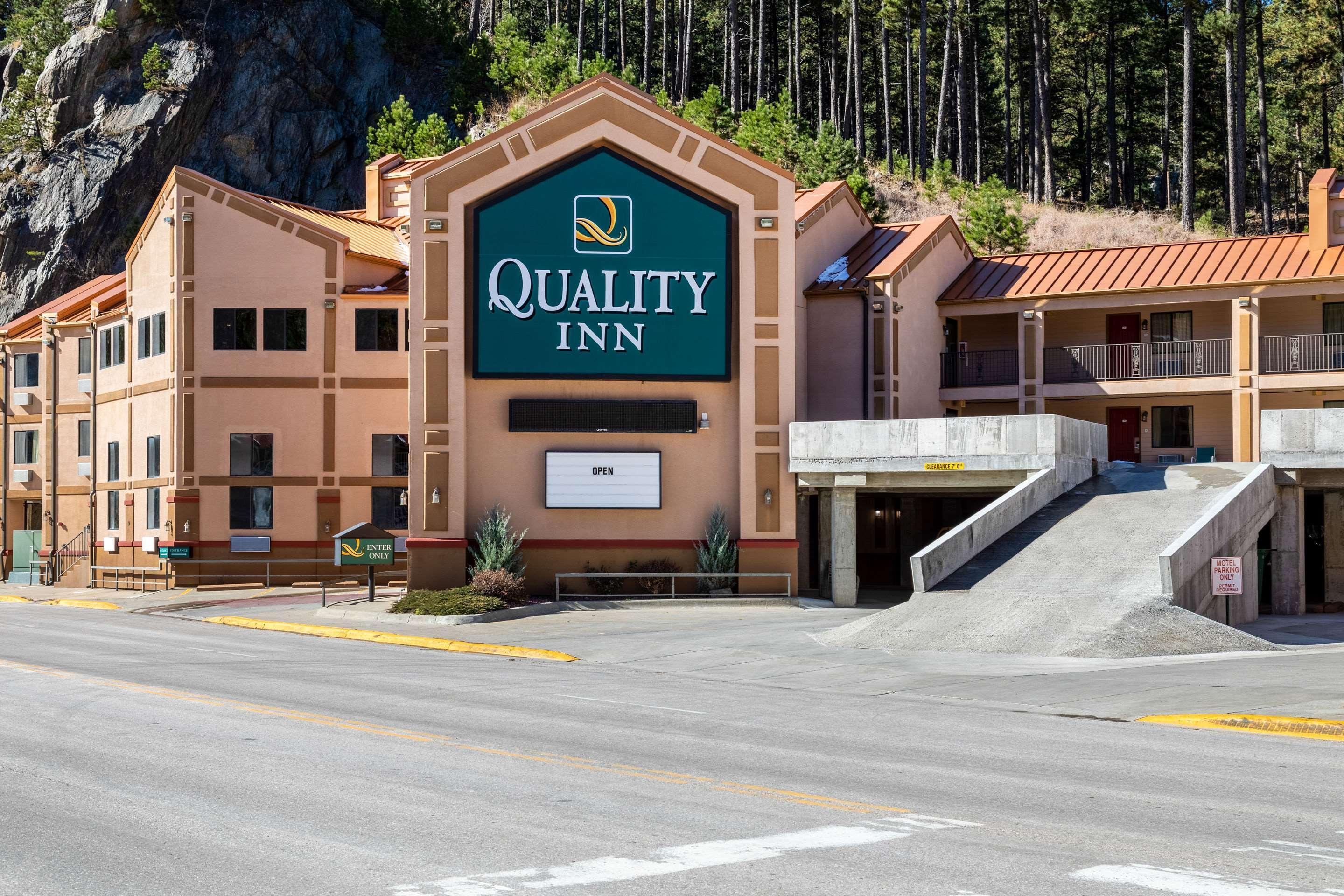 Quality Inn Keystone Near Mount Rushmore מראה חיצוני תמונה