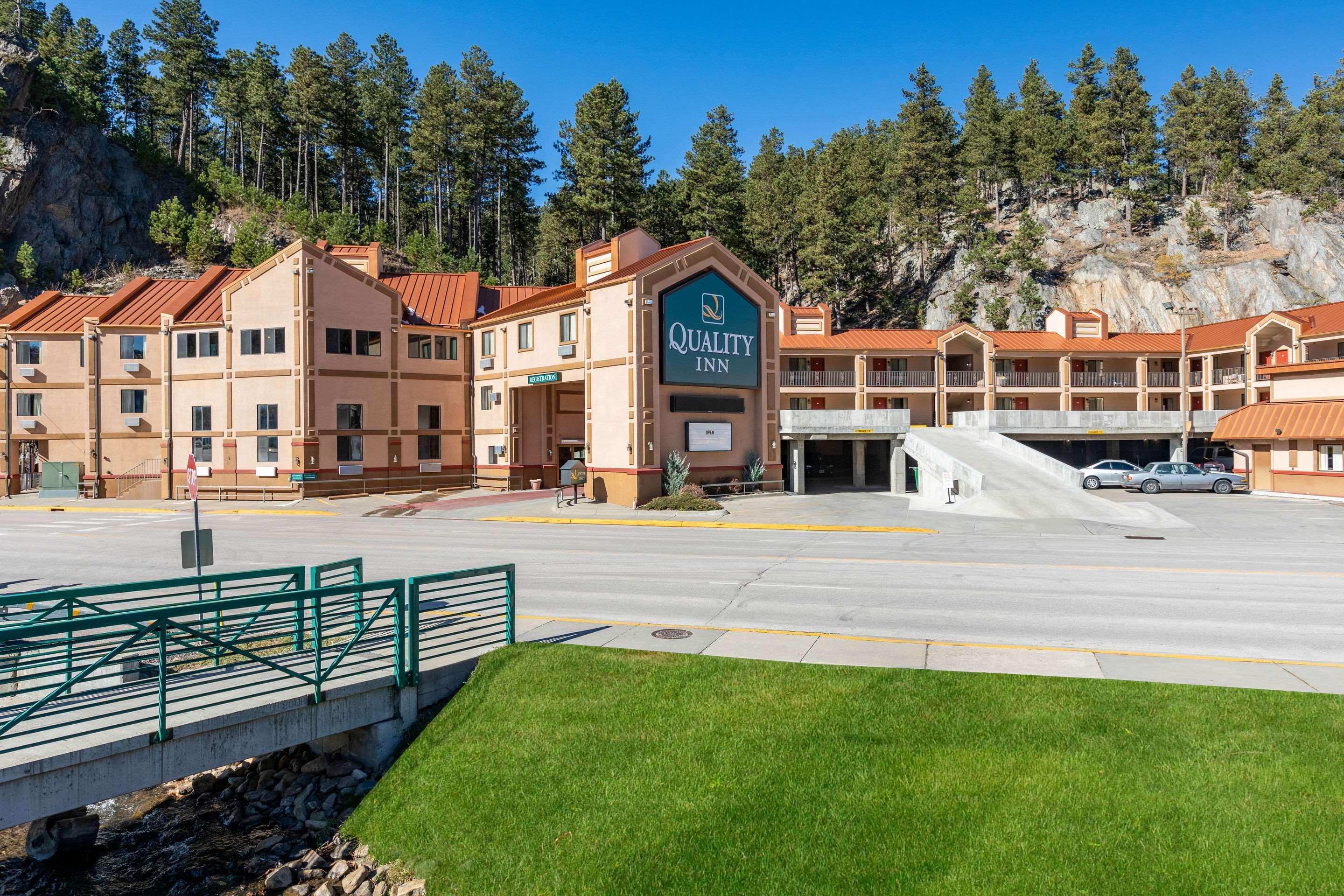 Quality Inn Keystone Near Mount Rushmore מראה חיצוני תמונה