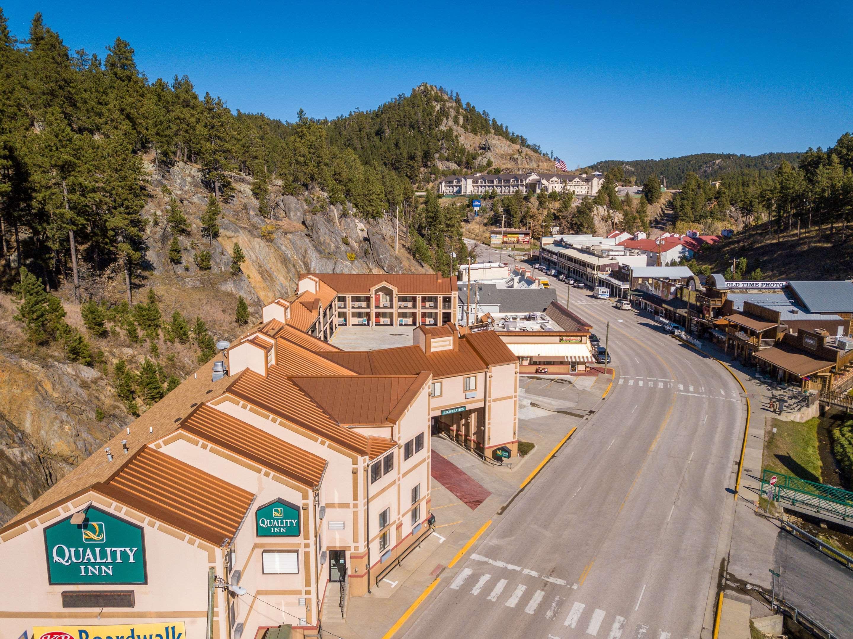 Quality Inn Keystone Near Mount Rushmore מראה חיצוני תמונה