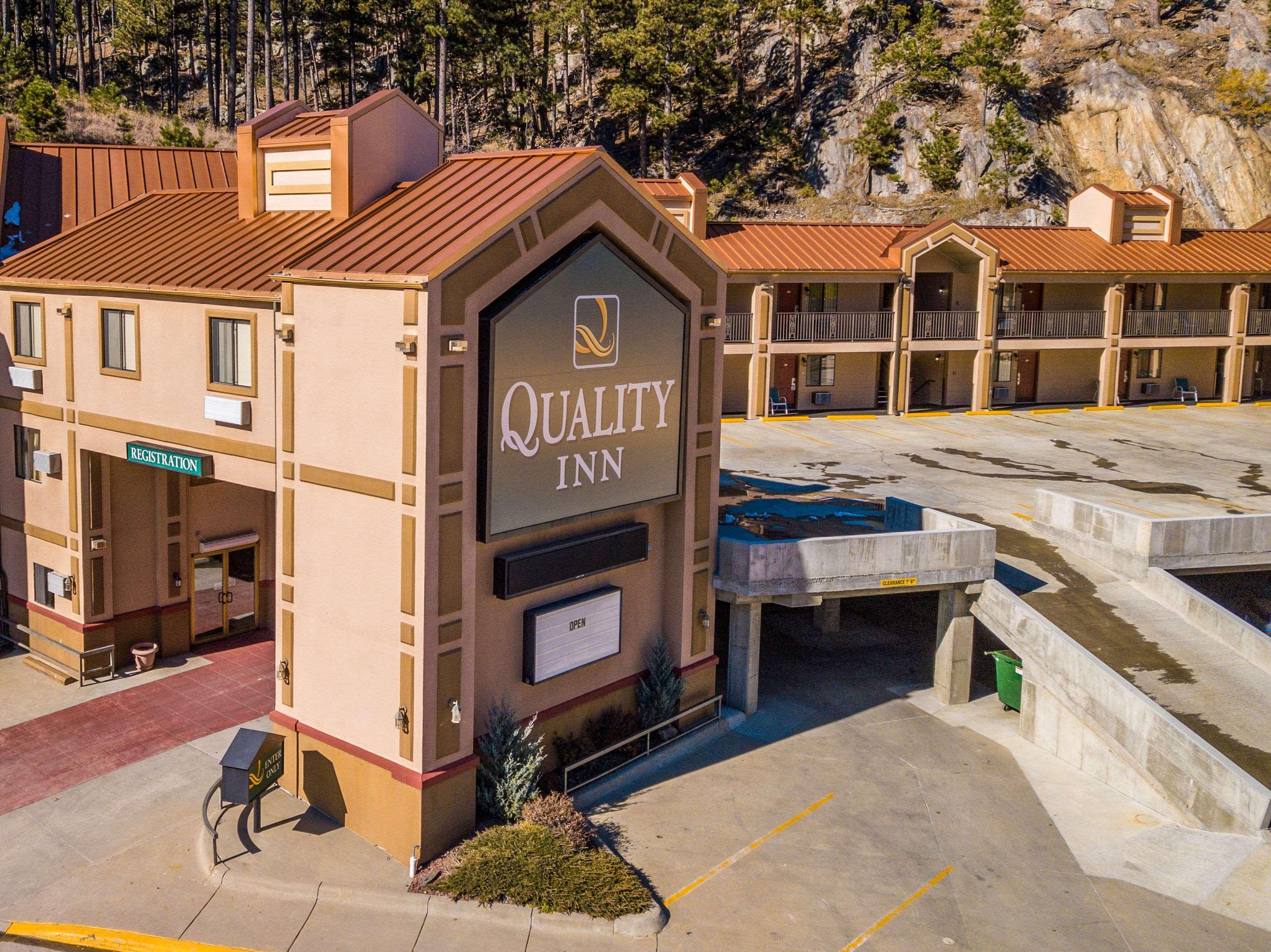 Quality Inn Keystone Near Mount Rushmore מראה חיצוני תמונה